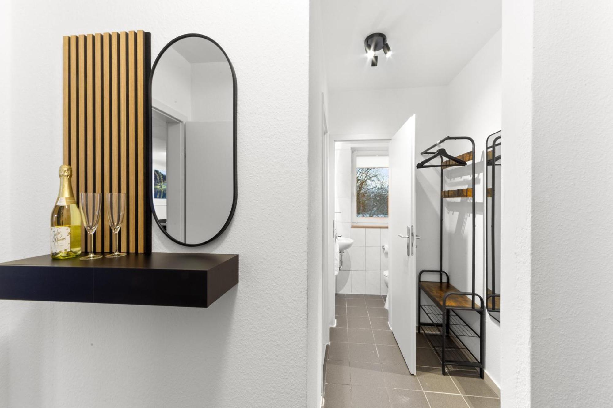 Vinful: Premium-Apartment Mit Balkon Und Parkplatz Mülheim an der Ruhr Buitenkant foto