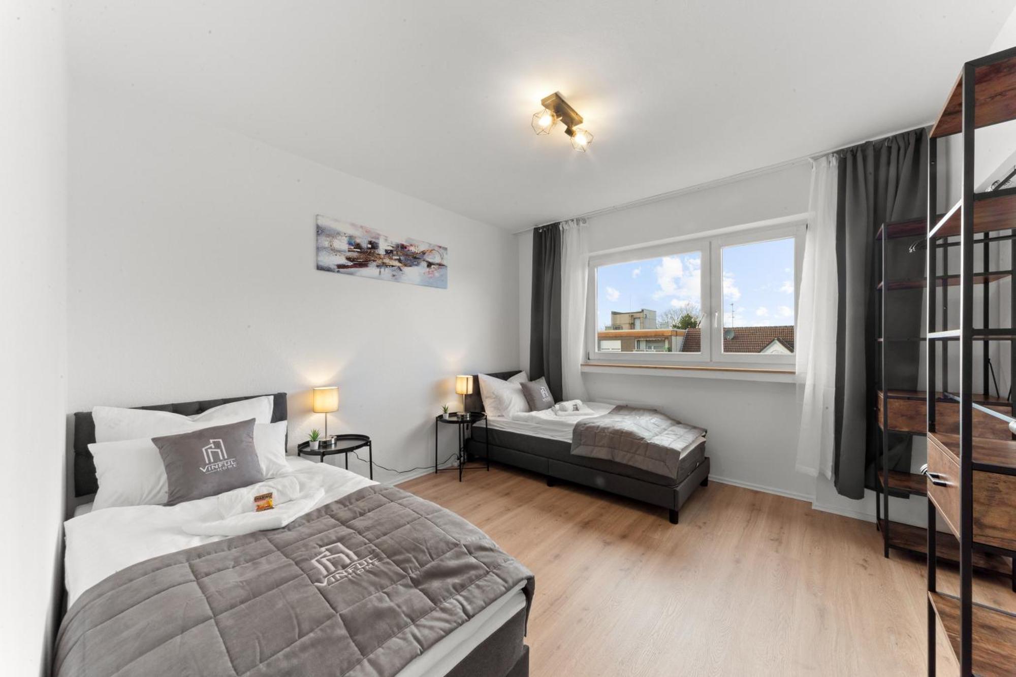 Vinful: Premium-Apartment Mit Balkon Und Parkplatz Mülheim an der Ruhr Buitenkant foto
