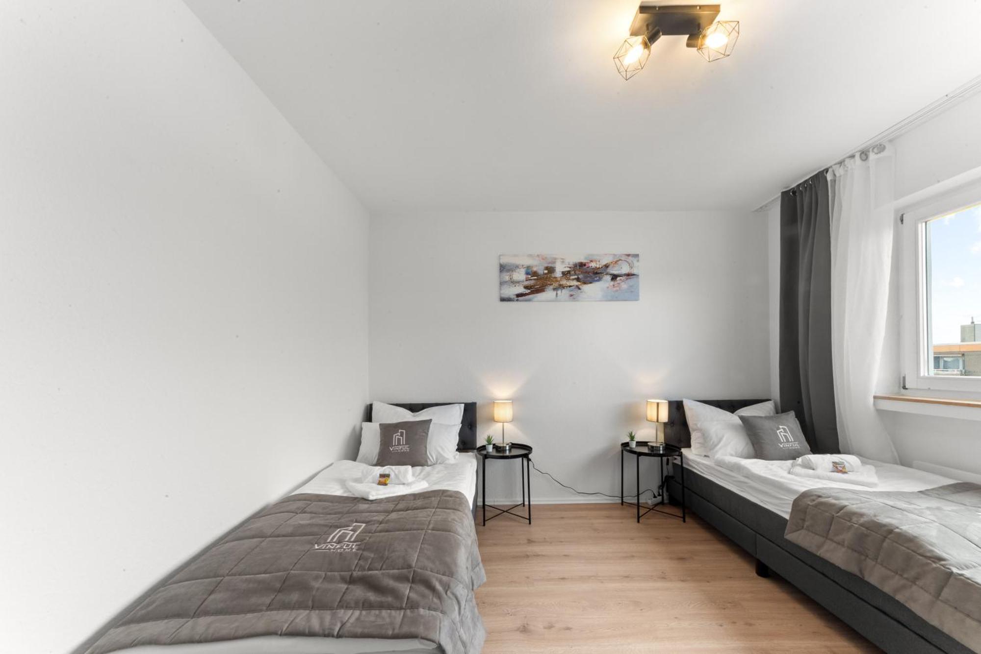 Vinful: Premium-Apartment Mit Balkon Und Parkplatz Mülheim an der Ruhr Buitenkant foto